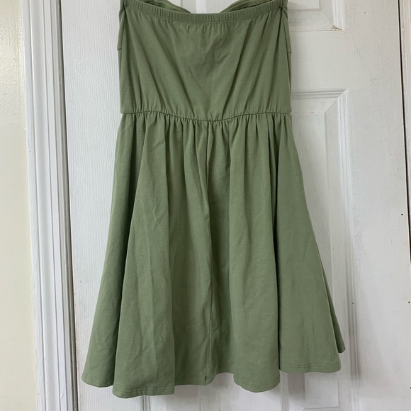 (Set of 2) Strapless Adam Levine Dresses - Picture 3 of 11